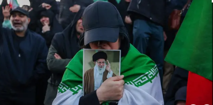Pemakaman Ali Khamenei Dimulai Bertepatan dengan Hari Kemerdekaan AS